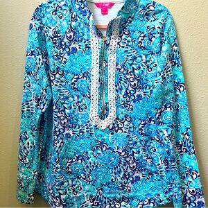 Lilly Pulitzer Popover, Size L. Perfect used condition.